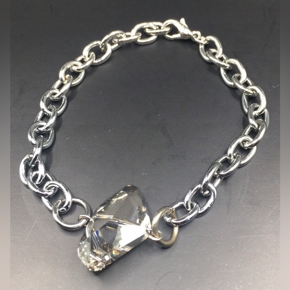 Bracelet with genuine Swarovski crystal (new) - Picture 5 of 6